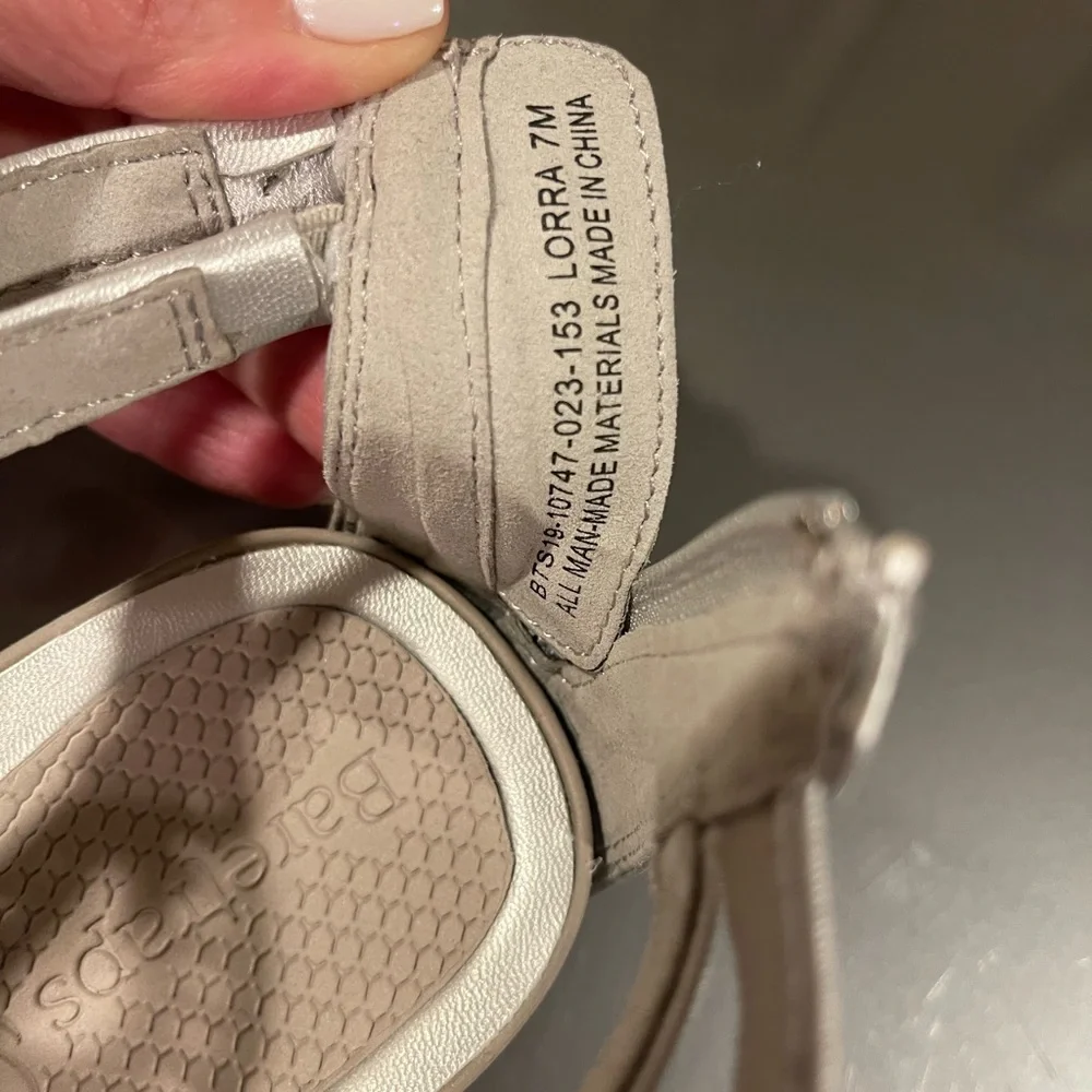 Baretraps women’s silver gladiator sandals 7.5 - Picture 2 of 6